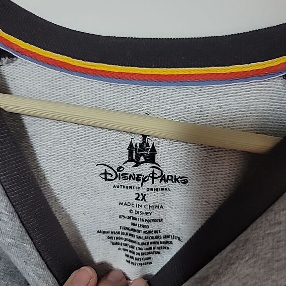 Disney Parks Sweatshirt Women’s 2x plus size gray raglan mickey mouse pullover - Picture 4 of 8